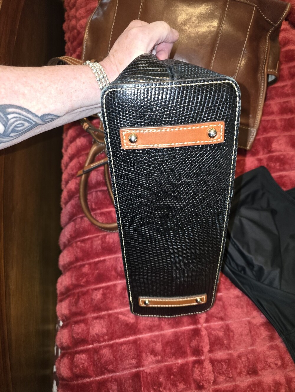 Dooney & Bourke Hobo - Picture 7 of 8